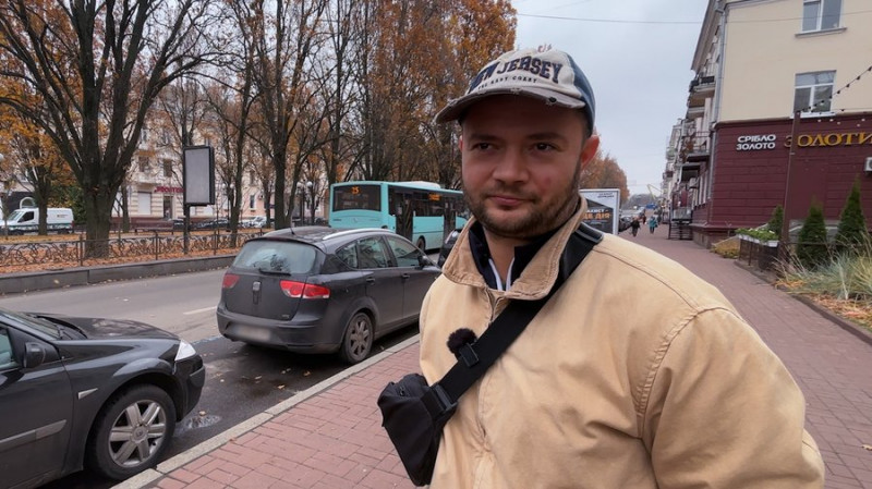 У Чернігові ремонтують дорогу на перехресті проспектів Миру та Перемоги: коли закінчать роботи