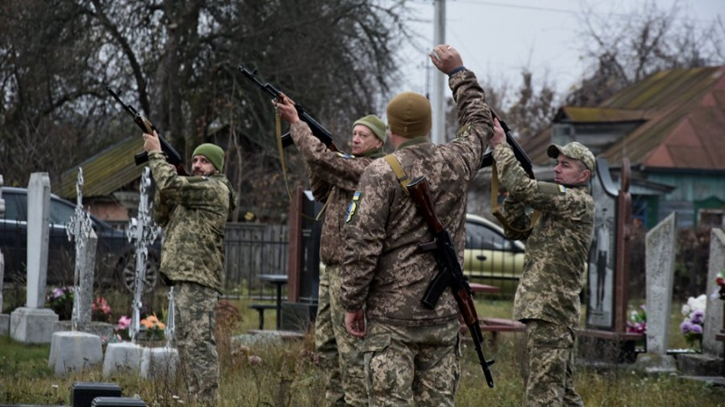 На Чернігівщині поховали військовослужбовця Ігоря Лепіліна