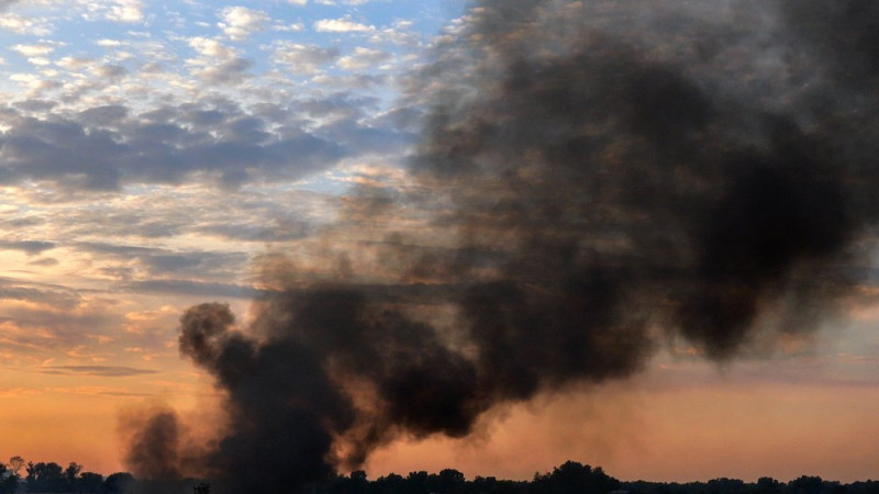 Російський безпілотник влучив в об'єкт цивільної інфраструктури у Чернігівському районі: кілька громад без світла