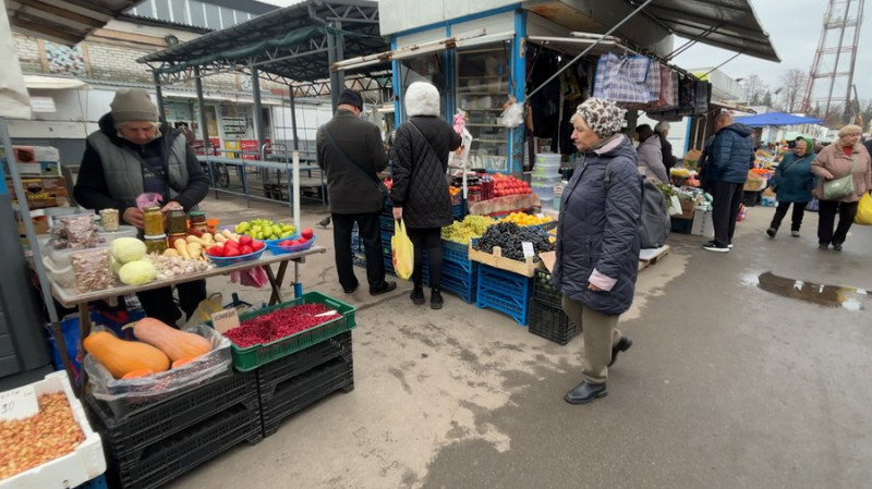 В останній день заборони Центральний ринок у Чернігові працював: що кажуть продавці та чому знову ухвалили обмеження