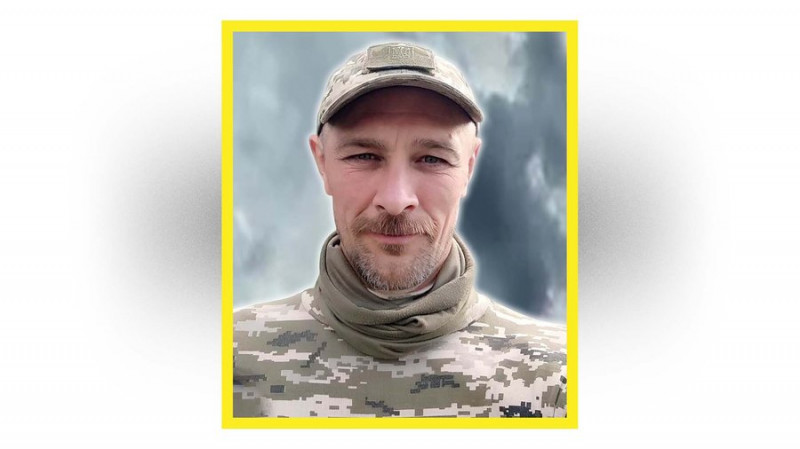 На Чернігівщині попрощалися з захисниками України Денисом Гончаровим, Олександром Омельченком та Дмитром Шаріком