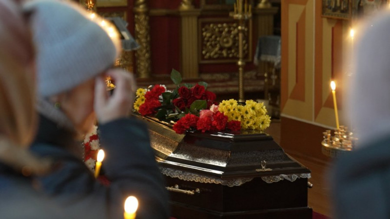 "Злочин проти українства": у Городні попрощалися із вчителькою та її подругою, які загинули від атаки російських БпЛА