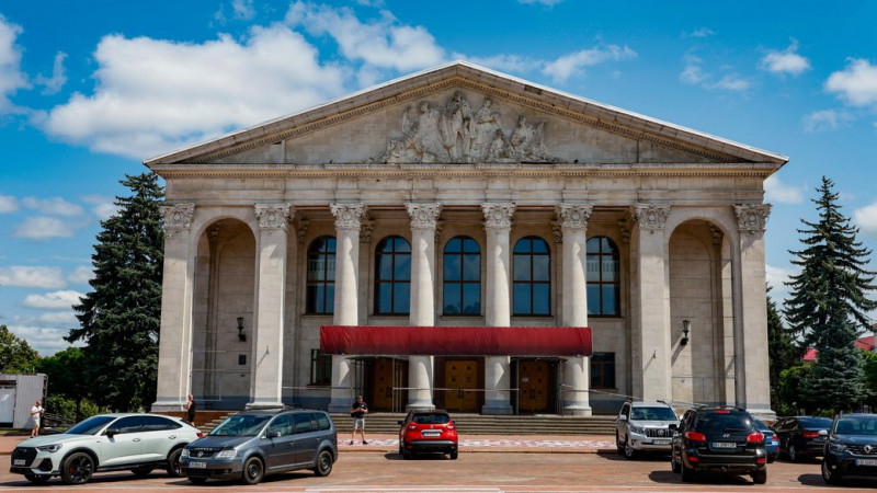 У Чернігівському драмтеатрі призначили виконувачку обов'язків директора-художнього керівника