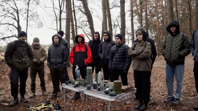 Бійці 3-ї окремої штурмової бригади провели вишкіл для цивільних на Чернігівщині