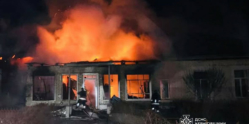 Російські безпілотники атакували центр Корюківки