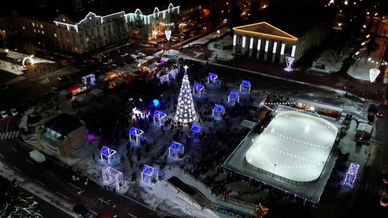 У Чернігові другий рік поспіль для дітей загиблих військових проводять благодійну акцію до різдвяних свят
