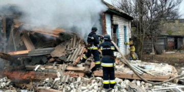 Внаслідок атаки російського БпЛА загорівся будинок у Чернігівському районі