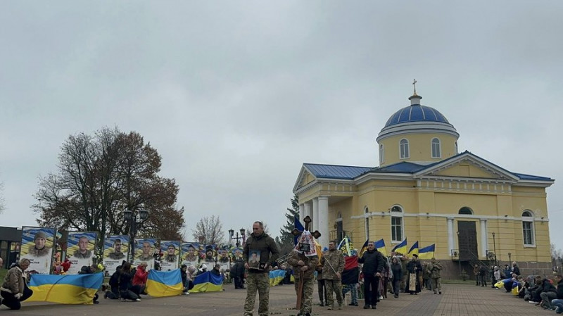 Поховали військових Миколу Петренка, Валерія Сака, Михайла Асташенкова та Сергія Чучвагу з Чернігівщини