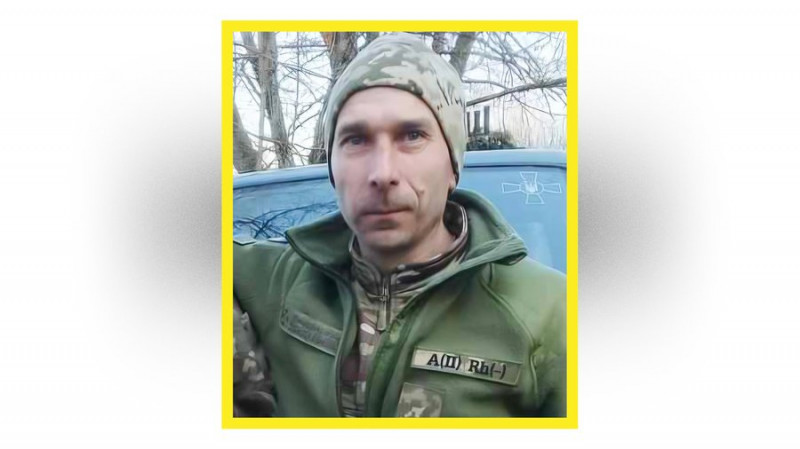 На Чернігівщині попрощалися з захисниками Павлом Лапицьким та Анатолієм Назаренком