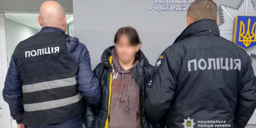 Під час сварки вдарила ножем у груди: на Чернігівщині затримали підозрювану у вбивстві свого співмешканця