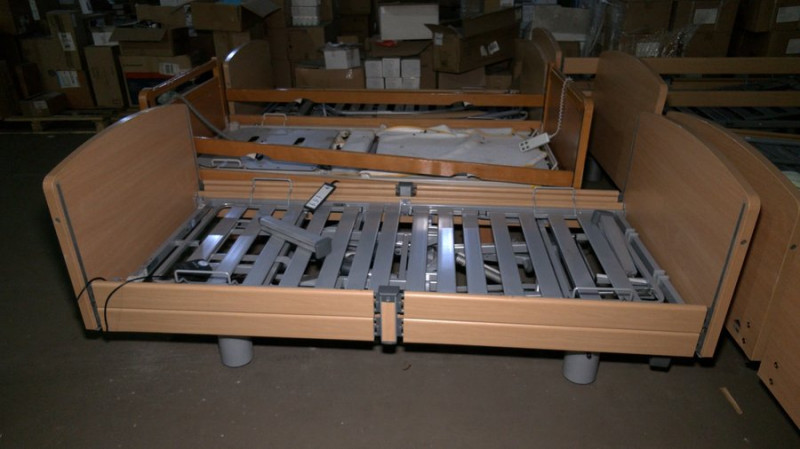 17-та поїздка до Чернігова за два з половиною роки: волонтер із Німеччини привіз ліжка для дитячої лікарні