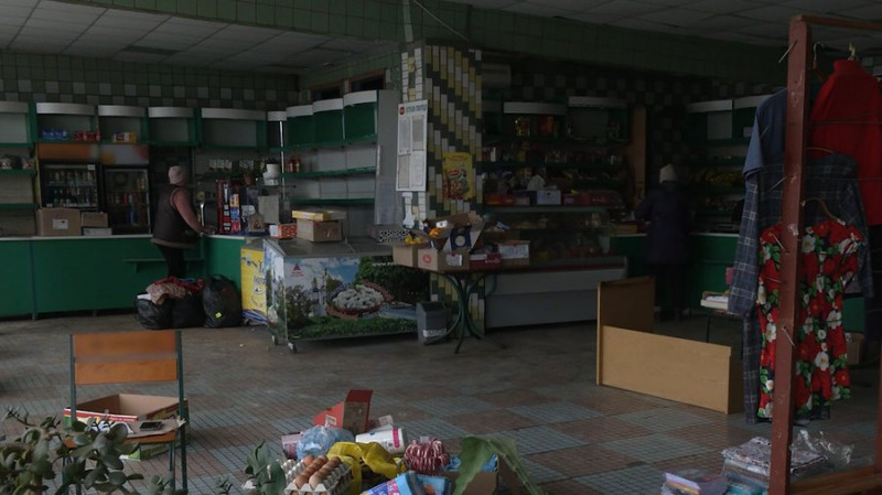 Продавчиню привалило бетонними плитами: що відомо про атаку РФ по магазину в Понорницькій громаді на Чернігівщині