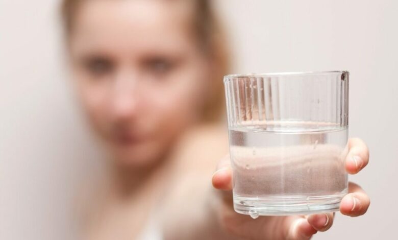 Чи призводить кава до зневоднення і чи треба пити два літри води на день: лікарська консультація для чернігівців
