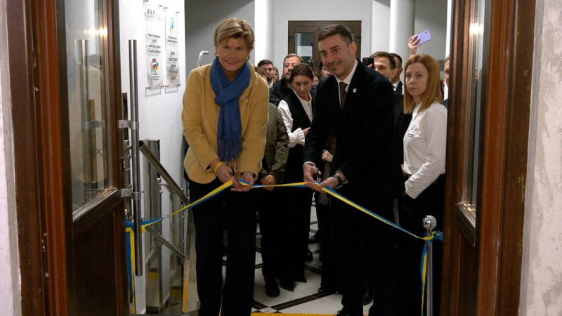 На Красній площі у Чернігові цьогоріч не встановлюватимуть новорічну ялинку