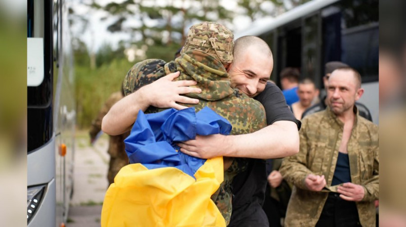 "Пропонували службу в Росгвардії": чемпіон світу з пауерліфтингу, нацгвардієць Артем Туряниця про 3,5 роки полону