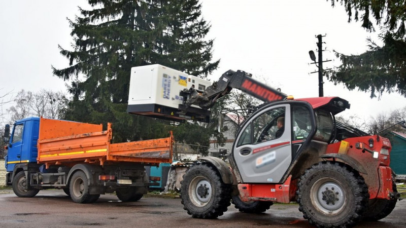Шість громад Чернігівщини отримали генератори від партнерів з Тайваню