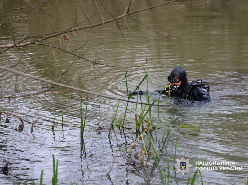 До пошуків задіяні всі спецслужби: подробиці пошуків неповнолітнього хлопця в Чернігівському районі