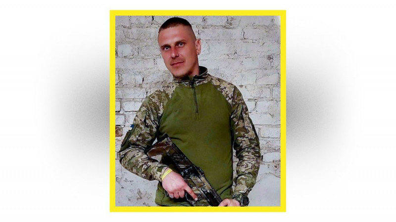 На Чернігівщині поховали військових Віктора Телушка та Євгенія Притику