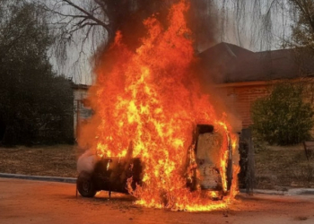У Семенівці росіяни атакували «Молнією» цивільне авто