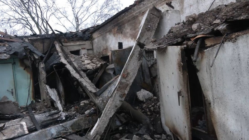 Продавчиню привалило бетонними плитами: що відомо про атаку РФ по магазину в Понорницькій громаді на Чернігівщині