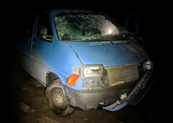 Вивантажували продукцію біля магазину: російські війська атакували мікроавтобус у Семенівці на Чернігівщині