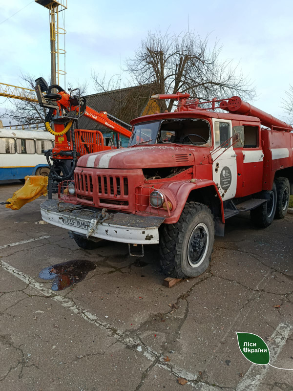 На Чернігівщині безпілотник влучив у нижній склад надлісництва (Фото)