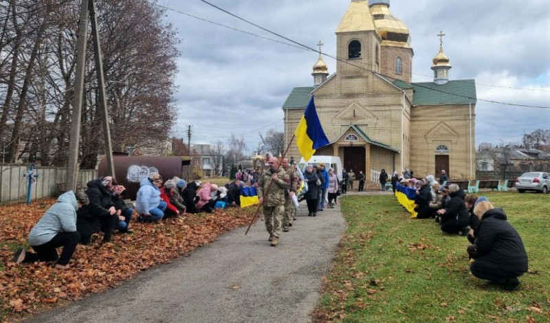 На Чернігівщині попрощалися із воїном, який загинув на Запорізькому напрямку