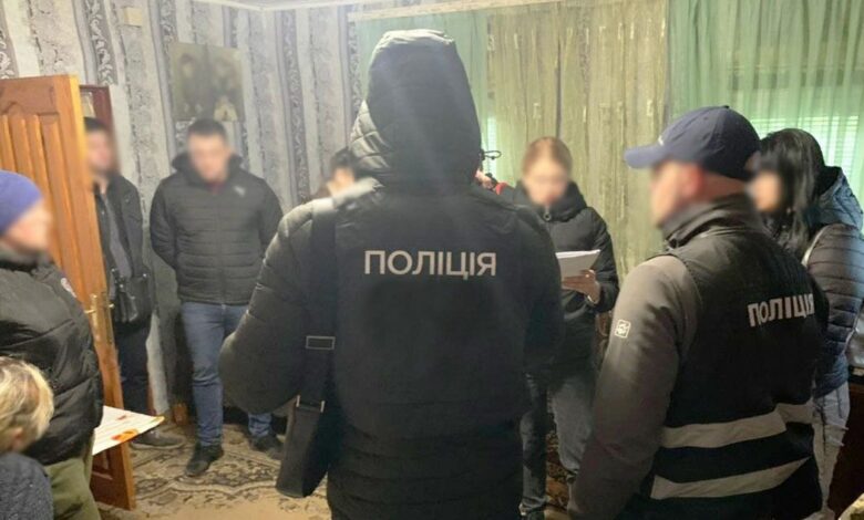 На Чернігівщині суд виніс вироки членам організованої злочинної групи, що займалися виготовленням та збутом великих партій наркотиків