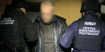 На Чернігівщині затримали чоловіка, який на вулиці пограбував жінку