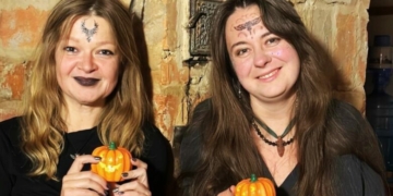 На творчому хуторі Обирок влаштовують онлайн-посиденьки до Геловіна (Фото)