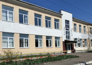 «Підозрілий кейтеринг»: жителів Сновська зацікавили нюанси шкільного харчування «Підозрілий кейтеринг»: жителів Сновська зацікавили нюанси шкільного харчування