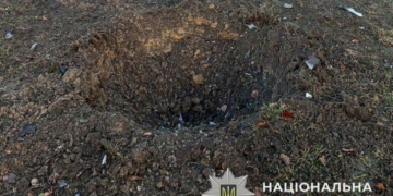 Поліція документує наслідки ворожих атак на Чернігівщині: постраждали двоє людей, пошкоджені будинки