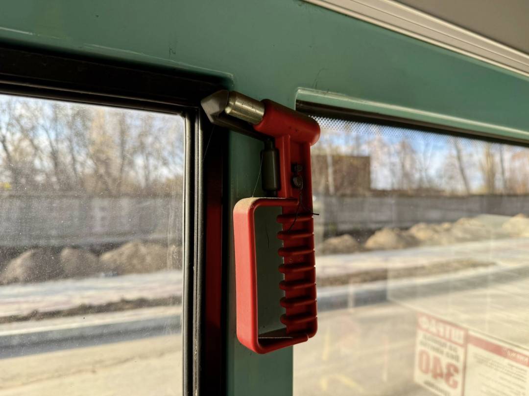 Пошкодження майна в громадському транспорті: звернення до пасажирів