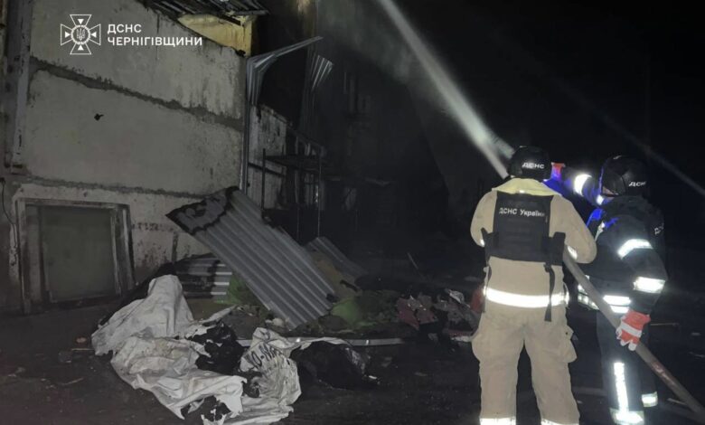 Рятувальники показали наслідки російських ударів по території Чернігівщини (Фото)