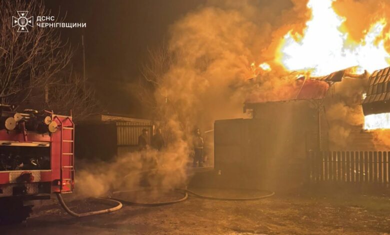 Рятувальники показали наслідки російських ударів по території Чернігівщини (Фото)