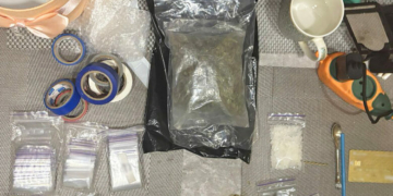 Спіймали в лісі з партією закладок: у Чернігові викрили двох наркоторговок (Фото)