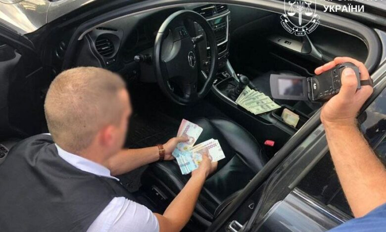 У Чернігові до 5 років ув’язнення засудили колишнього посадовця ДАБІ за вимагання хабара