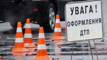 У Чернігові водій електробайка зіштовхнувся з автівкою У Чернігові водій електробайка зіштовхнувся з автівкою