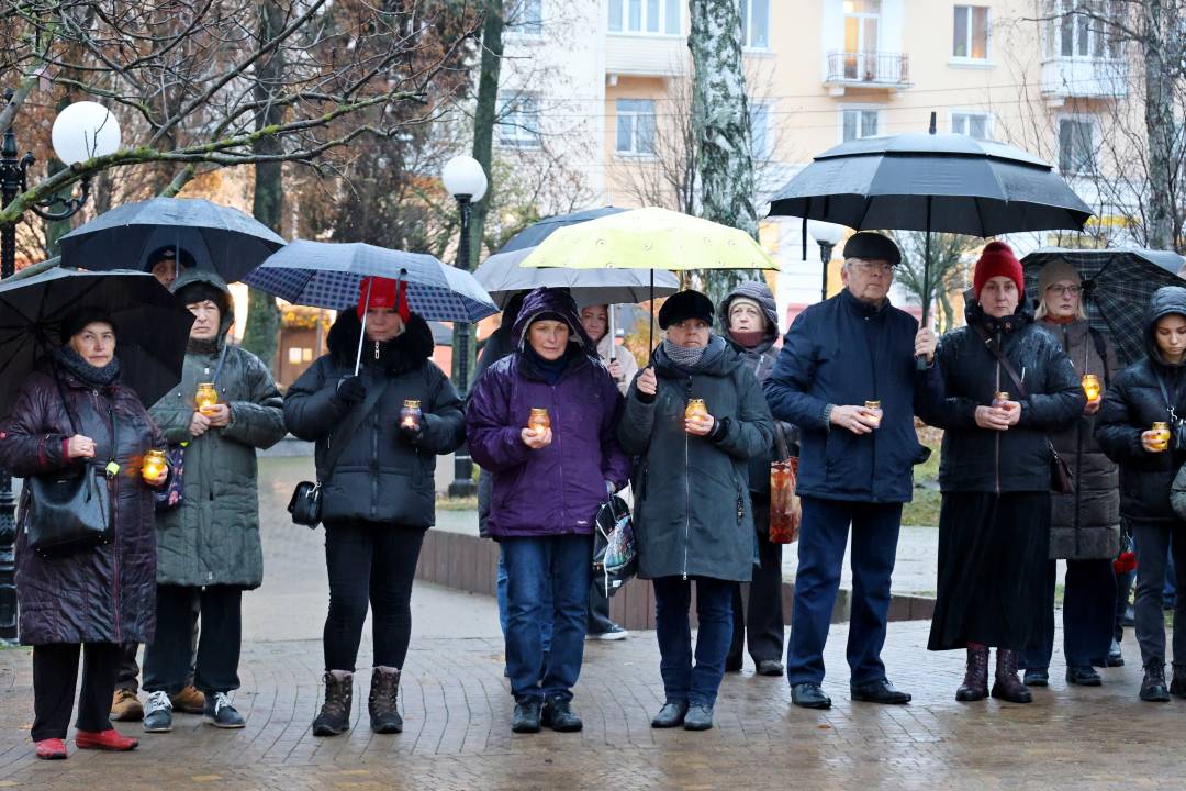 У Чернігові вшанували пам’ять жертв Голодоморів
