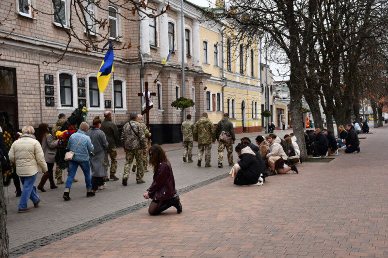 У громаді на Чернігівщині провели в останню путь загиблого бійця