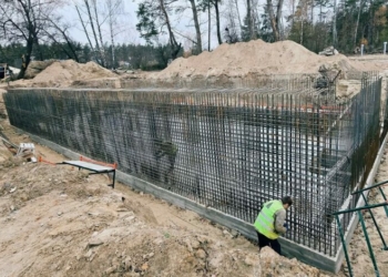 У Ягідному триває відбудова соціальної інфраструктури з укриттями (Фото)