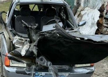 Унаслідок атаки росіян на Семенівку постраждала автівка