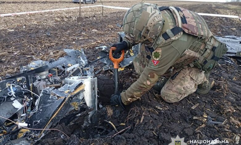 Вберегли людей від смертельної небезпеки: вибухотехніки поліції Чернігівщини знешкодили бойові частини ворожих ударних безпілотників (Фото)