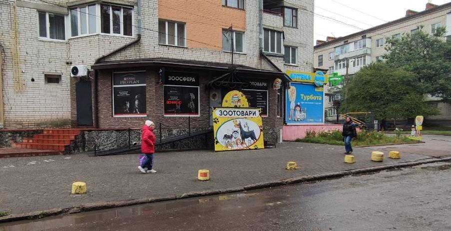 Від металевих контейнерів до дерев’яних навісів: у Чернігові демонтують ще 34 незаконні тимчасові об’єкти