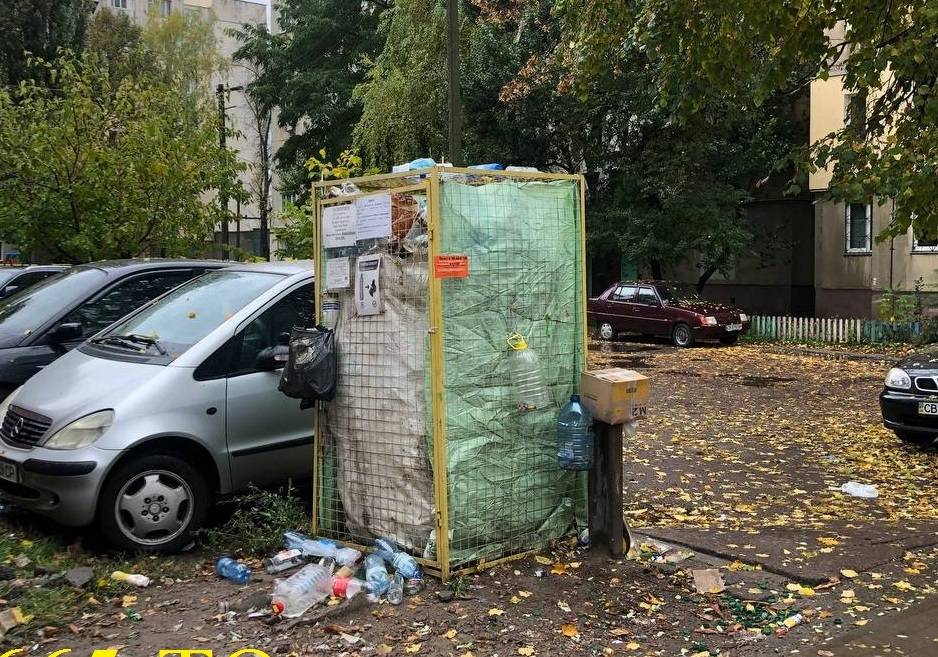 Від металевих контейнерів до дерев’яних навісів: у Чернігові демонтують ще 34 незаконні тимчасові об’єкти