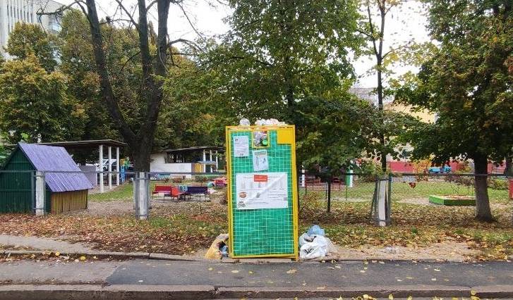 Від металевих контейнерів до дерев’яних навісів: у Чернігові демонтують ще 34 незаконні тимчасові об’єкти