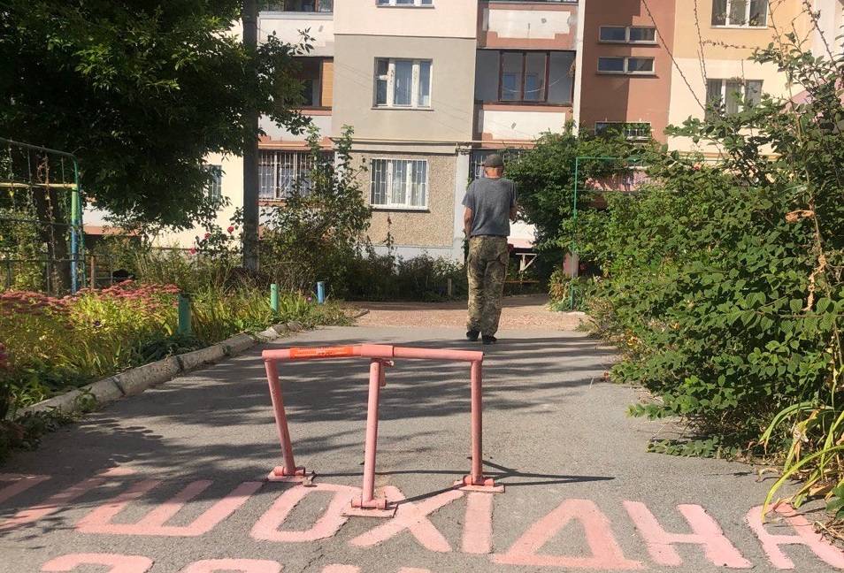 Від металевих контейнерів до дерев’яних навісів: у Чернігові демонтують ще 34 незаконні тимчасові об’єкти