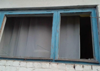 «Вилетіли вікна, могли і стіни дати тріщини»: наслідки ворожої атаки, від якої постраждала садиба Лизогубів на Чернігівщині