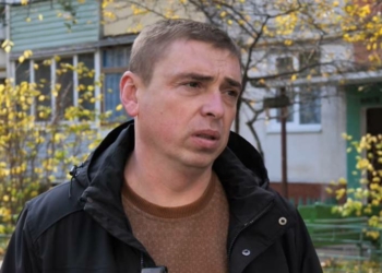 Завдяки підтримці УВКБ ООН у Чернігові замінюють вікна в під’їздах постраждалих будинків Завдяки підтримці УВКБ ООН у Чернігові замінюють вікна в під’їздах постраждалих будинків