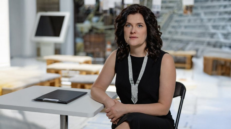 У Німеччині відбулася виставка, де представили історію чернігівки, яка майже 2,5 роки чекає на сина, що зник безвісти